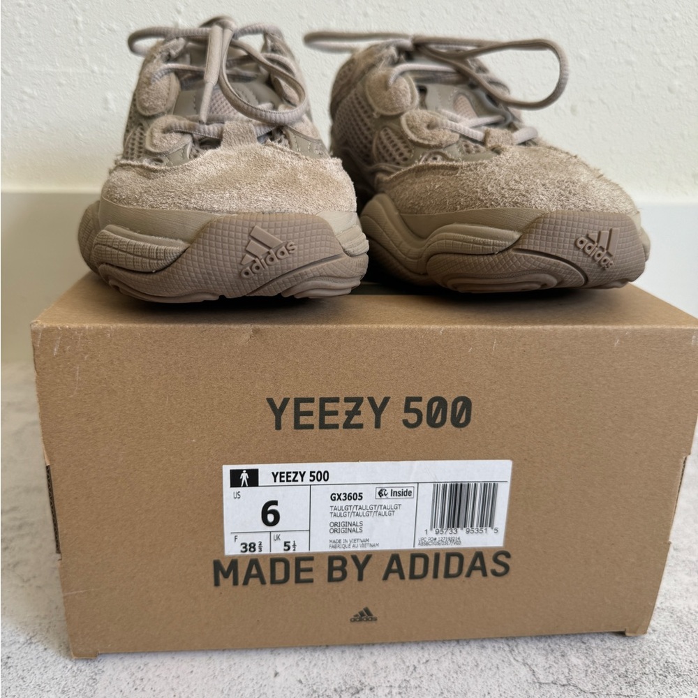Yeezy 500 - Picture 7 of 7